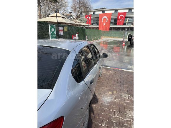 Memurdan temiz aile arabası Renault Symbol 1.5 dCi Authentique 2011 Model 