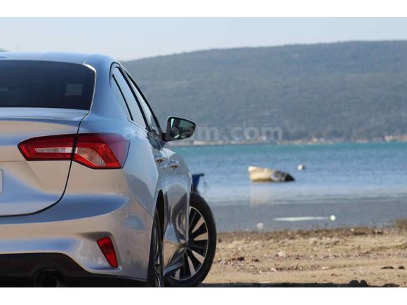 Sahibinden Ford Focus 1.0 EcoBoost Titanium X 2023 Model İzmir 120.000 km Gri