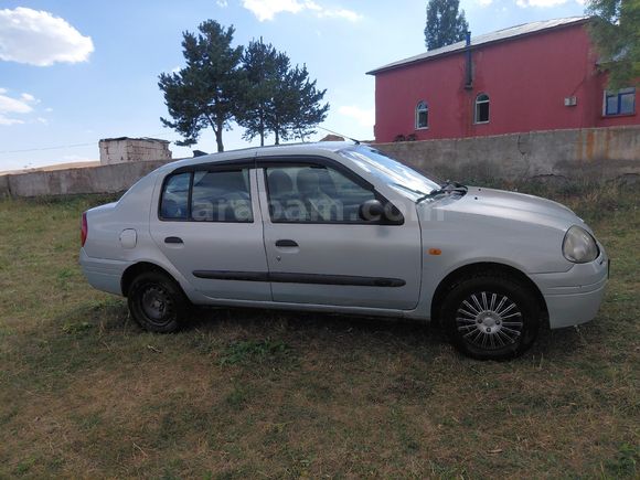 Sahibinden Renault Clio 1.4 RN 2000 Model