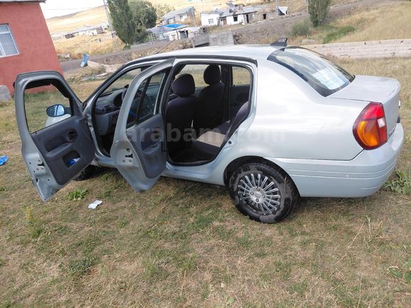 Sahibinden Renault Clio 1.4 RN 2000 Model
