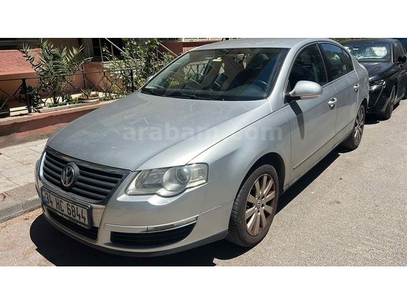 HATASIZ - SADECE 135.000 KM - 2011 VOLKSWAGEN PASSAT 1.6 TRENDLİNE 105 HP