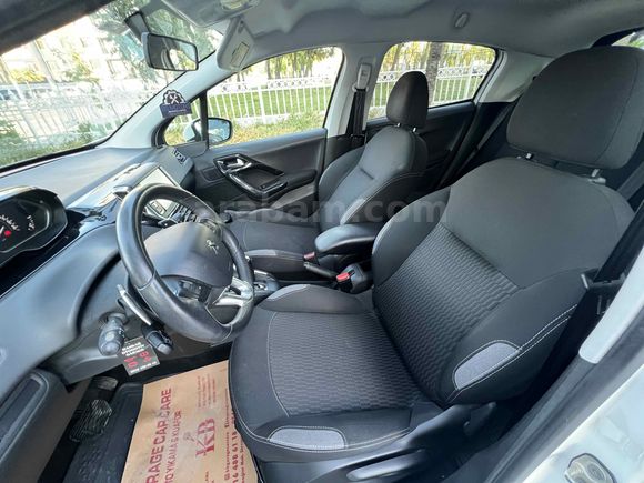 KB CAR Peugeot 208 1.2 PureTech Active 2015 Model İstanbul