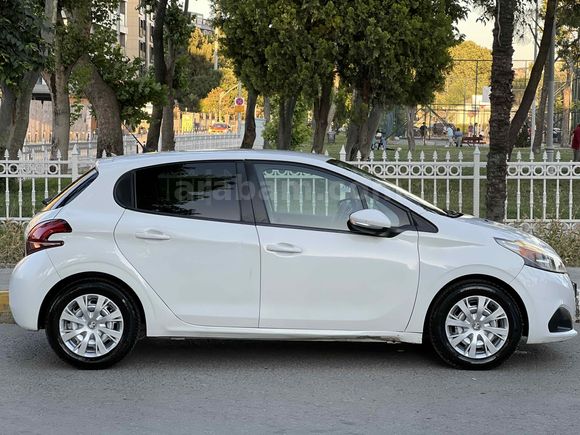 KB CAR Peugeot 208 1.2 PureTech Active 2015 Model İstanbul