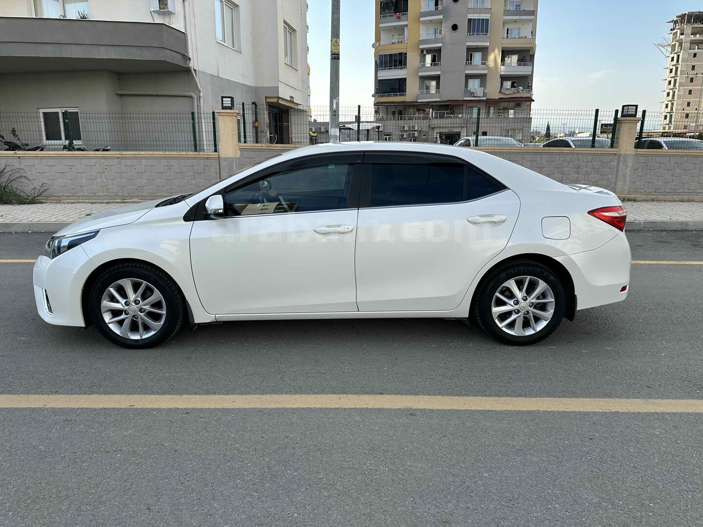 Galeriden Toyota Corolla 1.6 Advance 2015 Model Mersin 155.000 km Beyaz 5