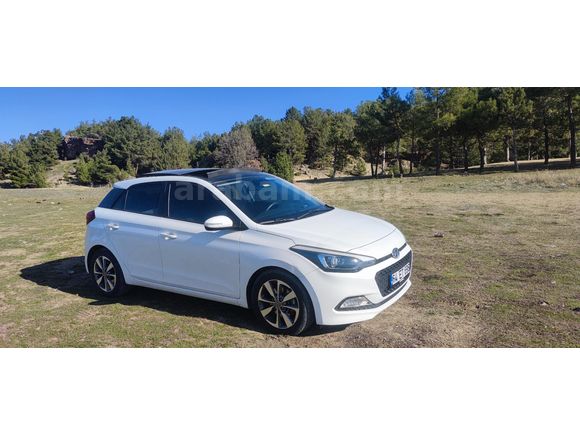 Sahibinden Hyundai i20 1.4 CRDi Style 2014 Model