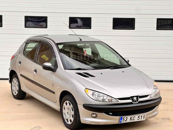 Sahibinden Peugeot 206 1.4 X-Design 2005 Model  289.000 km Gri