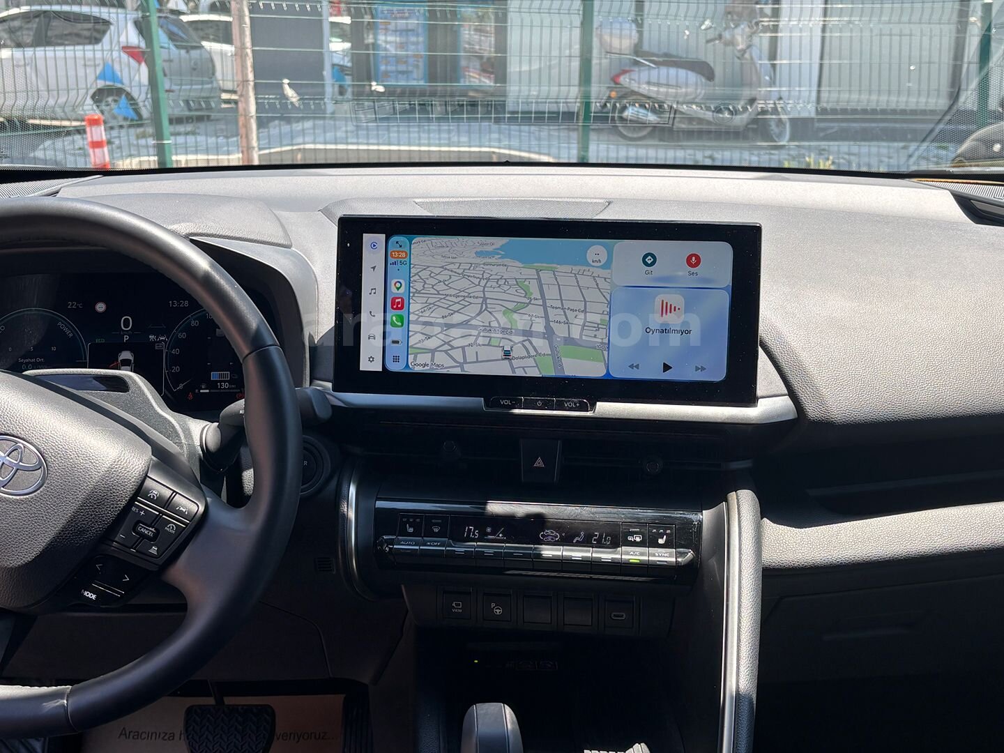 Sahibinden Toyota C-HR 1.8 Hybrid Passion X-Sport 2024 Model Antalya 2