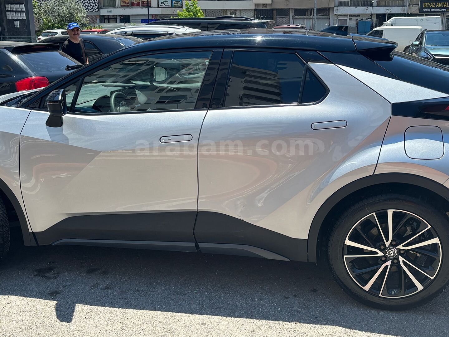 Sahibinden Toyota C-HR 1.8 Hybrid Passion X-Sport 2024 Model Antalya 6