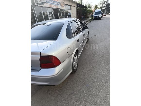 Galeriden Opel Vectra 1.6 GL 1999 Model Hatay