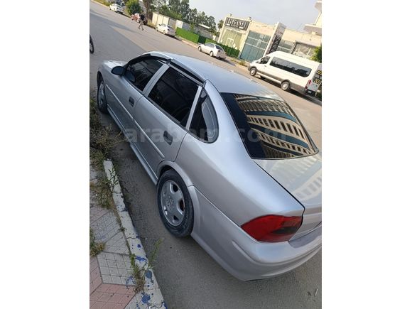 Galeriden Opel Vectra 1.6 GL 1999 Model Hatay