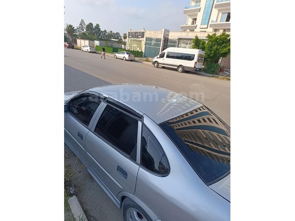 Galeriden Opel Vectra 1.6 GL 1999 Model Hatay