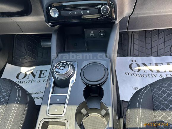 -ÖNER- 2025 KUGA TİTANİUM +KIŞ PAKETİ HATASIZ