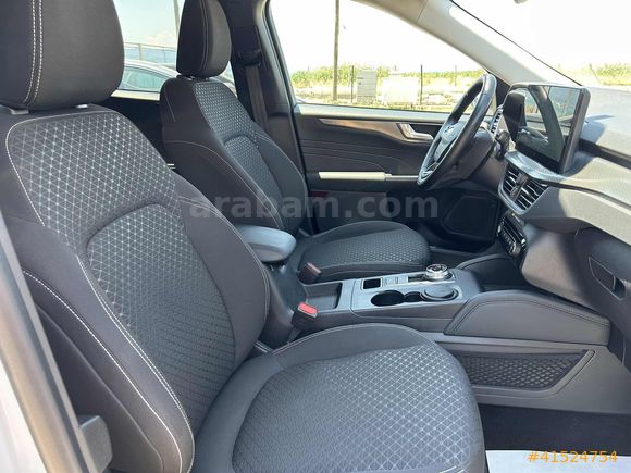 -ÖNER- 2025 KUGA TİTANİUM +KIŞ PAKETİ HATASIZ