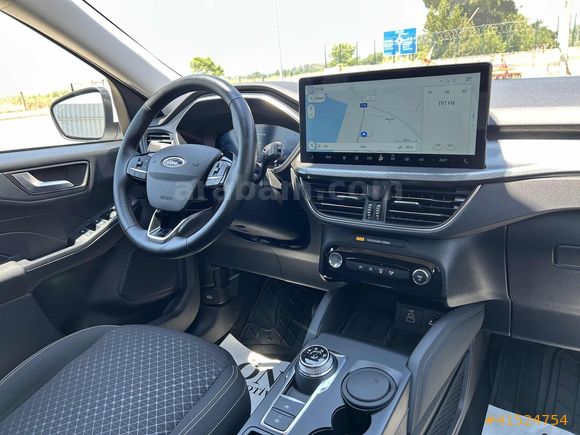 -ÖNER- 2025 KUGA TİTANİUM +KIŞ PAKETİ HATASIZ