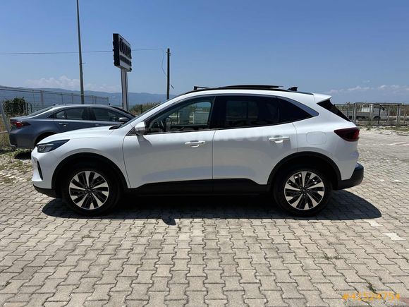 -ÖNER- 2025 KUGA TİTANİUM +KIŞ PAKETİ HATASIZ