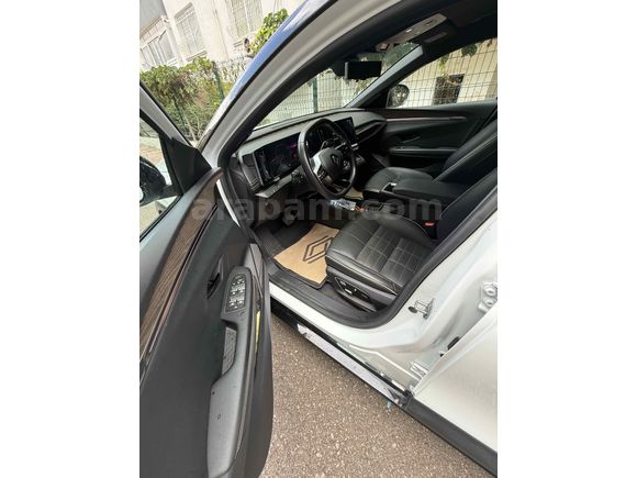 Sahibinden Renault Megane E-Tech Iconic 2024 Model 