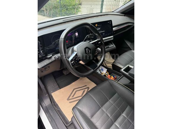 Sahibinden Renault Megane E-Tech Iconic 2024 Model 