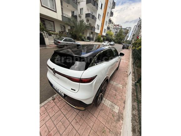 Sahibinden Renault Megane E-Tech Iconic 2024 Model 