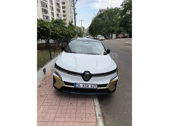 Sahibinden Renault Megane E-Tech Iconic 2024 Model 
