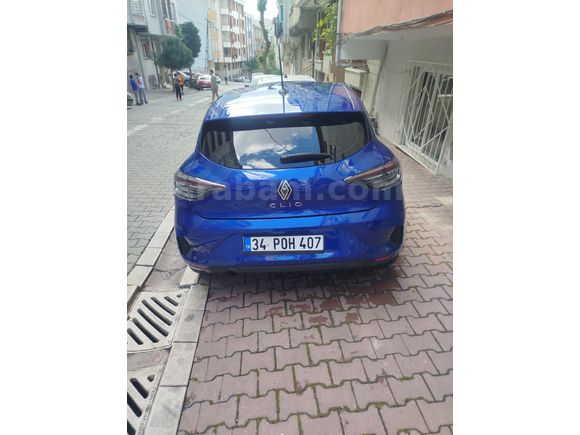 Sahibinden Renault Clio 1.0 TCe Evolution 2024 Model  13.000 km Mavi (metalik)