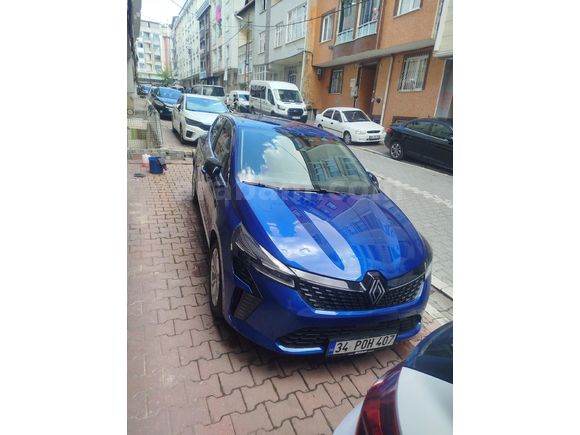 Sahibinden Renault Clio 1.0 TCe Evolution 2024 Model  13.000 km Mavi (metalik)