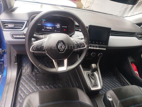 Sahibinden Renault Clio 1.0 TCe Evolution 2024 Model  13.000 km Mavi (metalik)