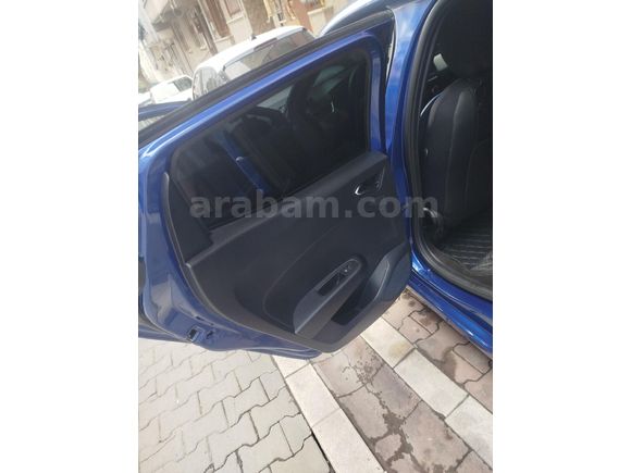Sahibinden Renault Clio 1.0 TCe Evolution 2024 Model  13.000 km Mavi (metalik)