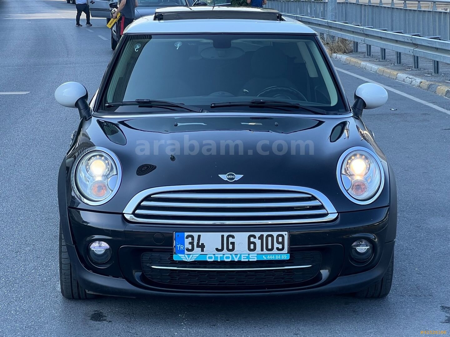 Galeriden Mini Cooper 1.5 D Türkiye Paketi 2012 Model İstanbul 158.000 km Siyah 1