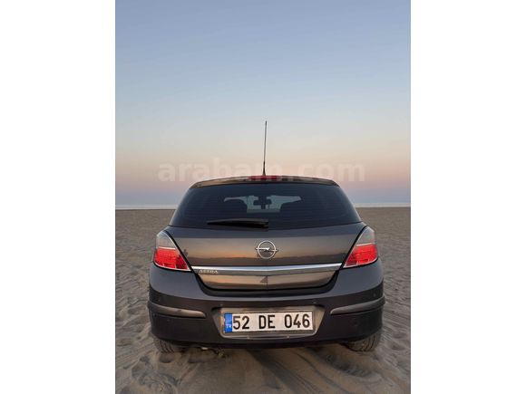 Opel Astra 1.6 Cosmo  2011 Model  115.000 km 