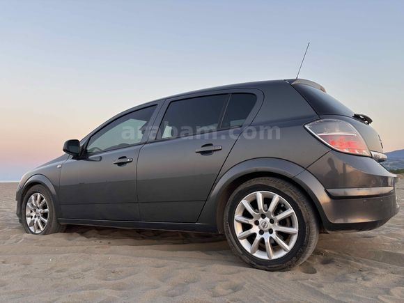 Opel Astra 1.6 Cosmo  2011 Model  115.000 km 