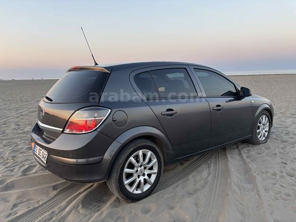 Opel Astra 1.6 Cosmo  2011 Model  115.000 km 