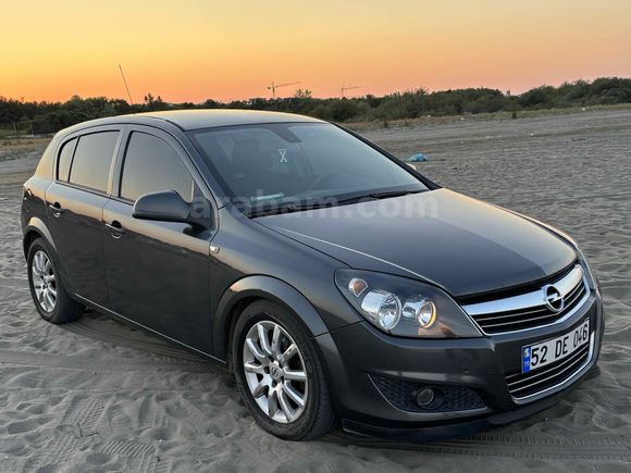 Opel Astra 1.6 Cosmo  2011 Model  115.000 km 