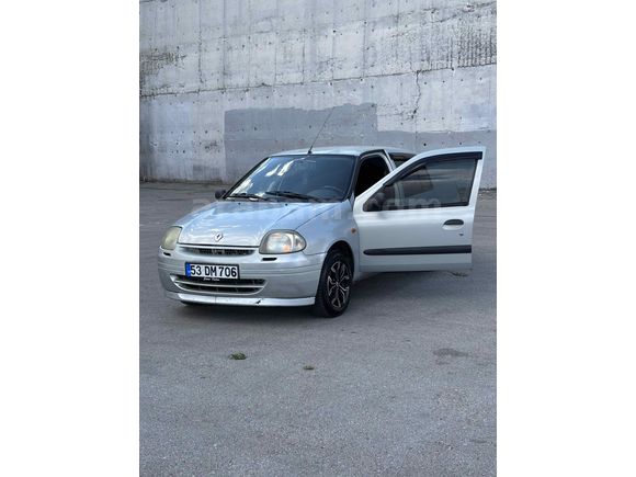 Sahibinden Renault Clio 1.4 RNA 2000 Model 