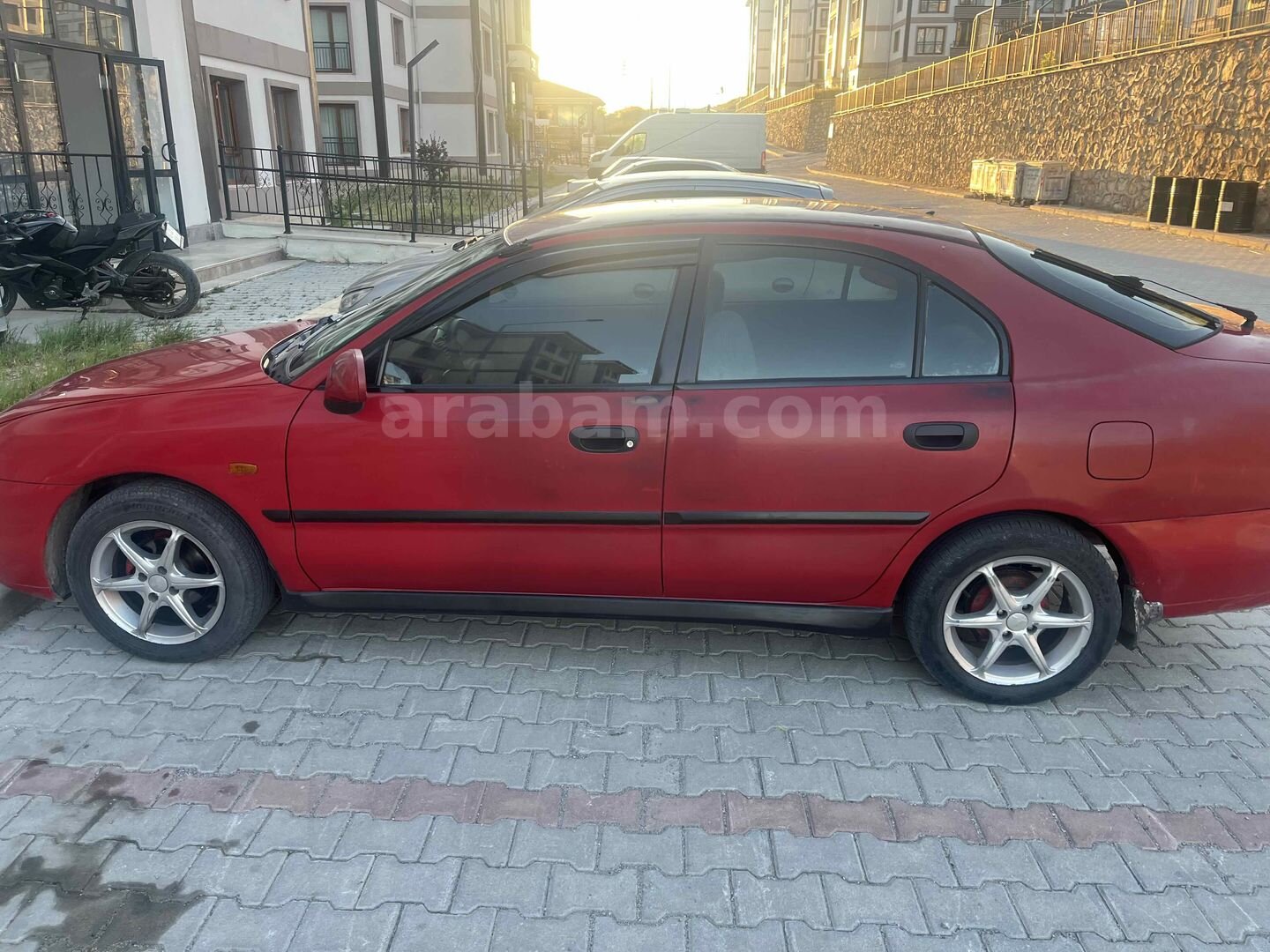 Sahibinden Mitsubishi Carisma 1.6 GLX 1999 Model Çorum 267.000 km Kırmızı 3