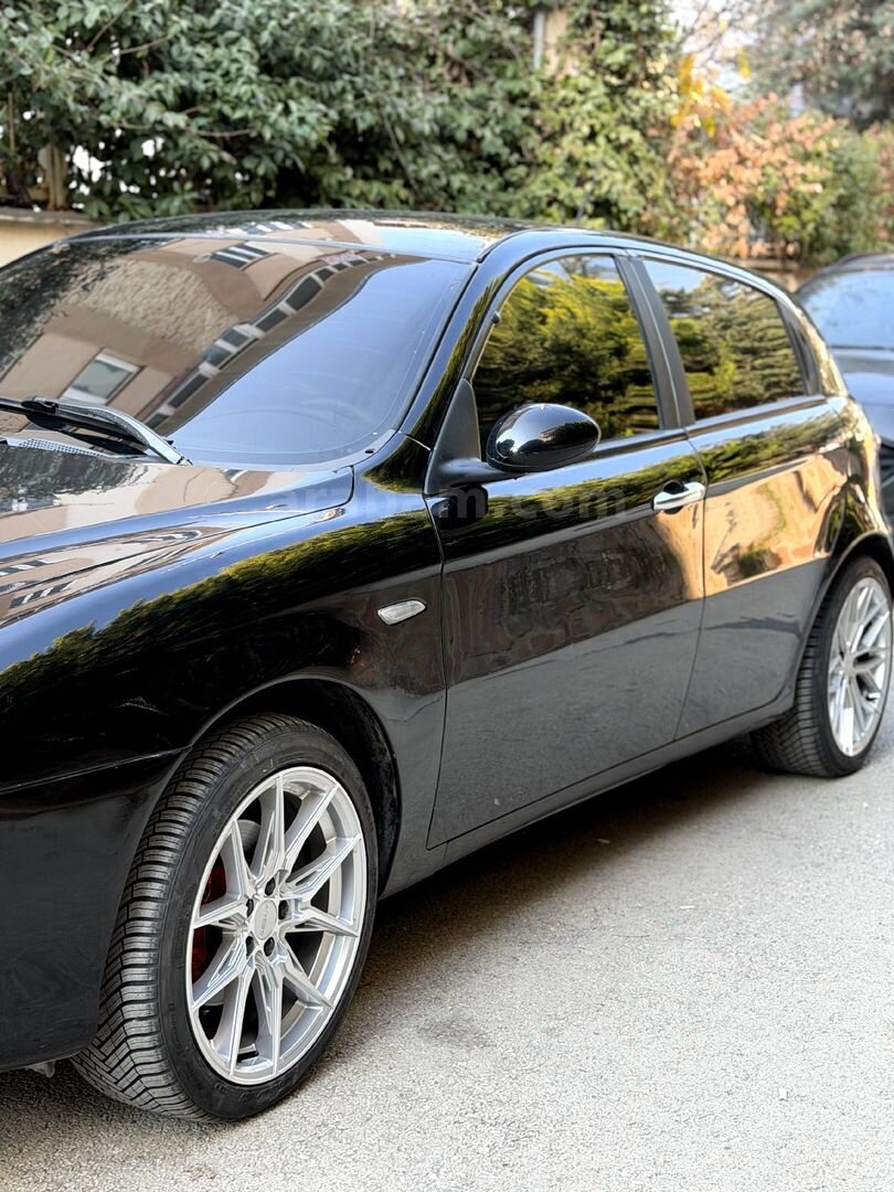 Sahibinden Alfa Romeo 147 1.6 TS Distinctive 2005 Model Gaziantep 364.000 km Siyah 3