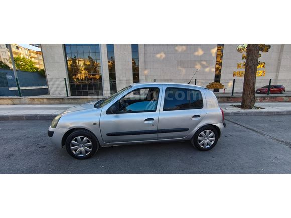 Ögretmenden Değişensiz Renault Clio 1.2 Authentique 2006 Model