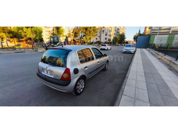 Ögretmenden Değişensiz Renault Clio 1.2 Authentique 2006 Model