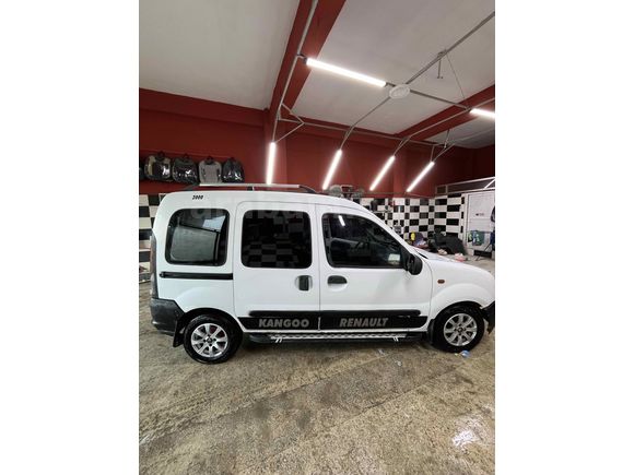 Sahibinden Renault Kangoo 1.9 D 2000 Model 