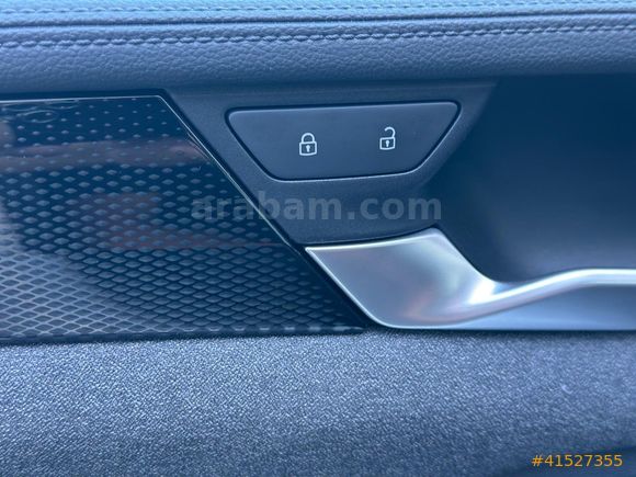2025 PASSAT HATASIZ 1.5 e-TSI Hybrid 17 BİN KM
