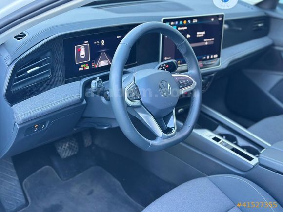 2025 PASSAT HATASIZ 1.5 e-TSI Hybrid 17 BİN KM