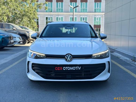 2025 PASSAT HATASIZ 1.5 e-TSI Hybrid 17 BİN KM