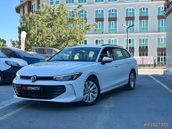 2025 PASSAT HATASIZ 1.5 e-TSI Hybrid 17 BİN KM