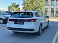2025 PASSAT HATASIZ 1.5 e-TSI Hybrid 17 BİN KM