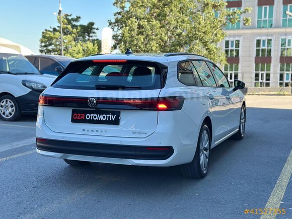 2025 PASSAT HATASIZ 1.5 e-TSI Hybrid 17 BİN KM