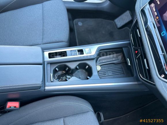 2025 PASSAT HATASIZ 1.5 e-TSI Hybrid 17 BİN KM