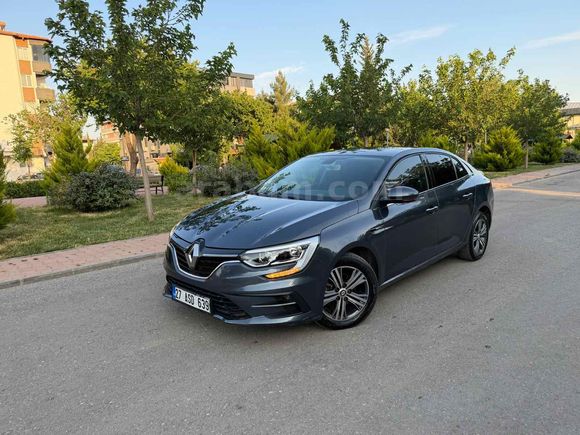 Sahibinden Renault Megane 1.3 TCe Touch 2023 Model 