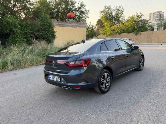 Sahibinden Renault Megane 1.3 TCe Touch 2023 Model 