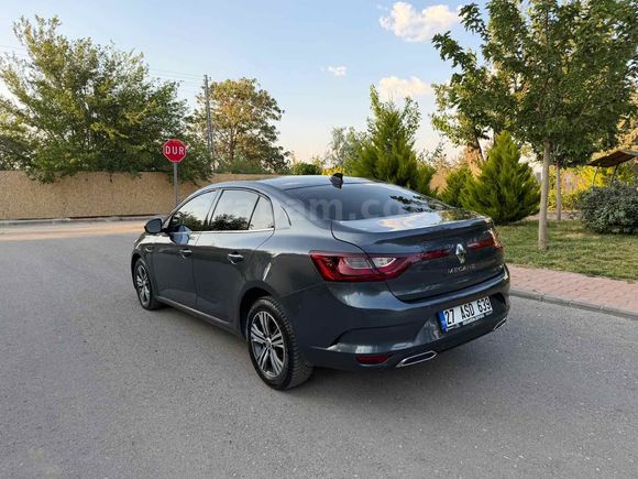 Sahibinden Renault Megane 1.3 TCe Touch 2023 Model 