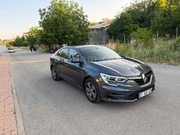 Sahibinden Renault Megane 1.3 TCe Touch 2023 Model 