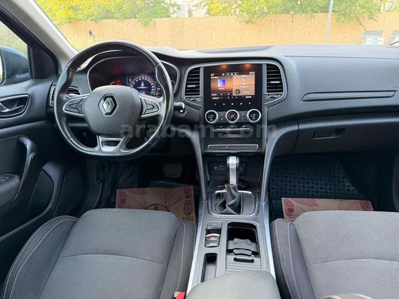 Sahibinden Renault Megane 1.3 TCe Touch 2023 Model 